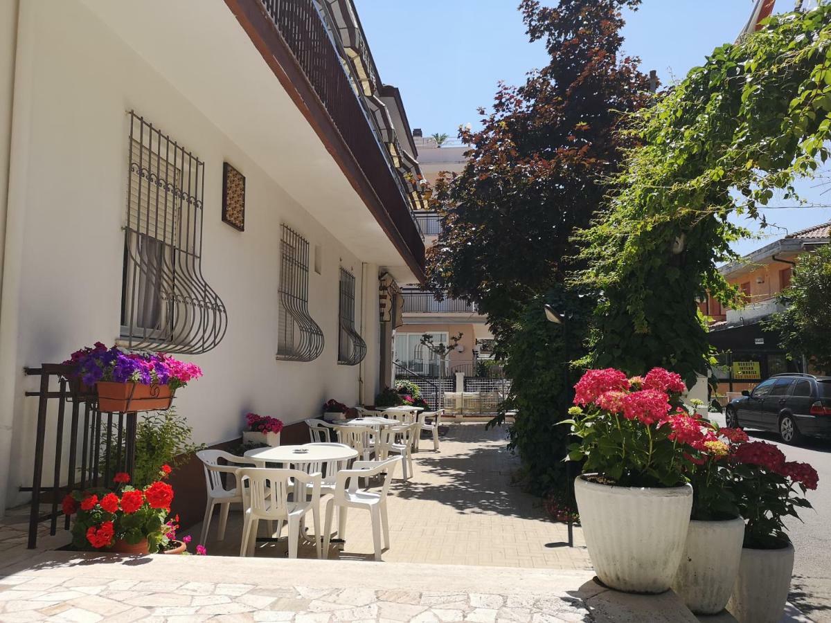Villa Sorci Римини Экстерьер фото
